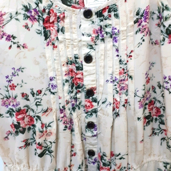 Summer floral top - Picture 3 of 5